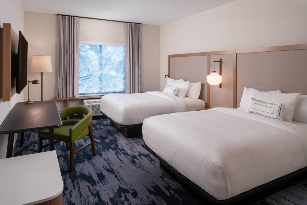 Guest room, 2 Queen interior