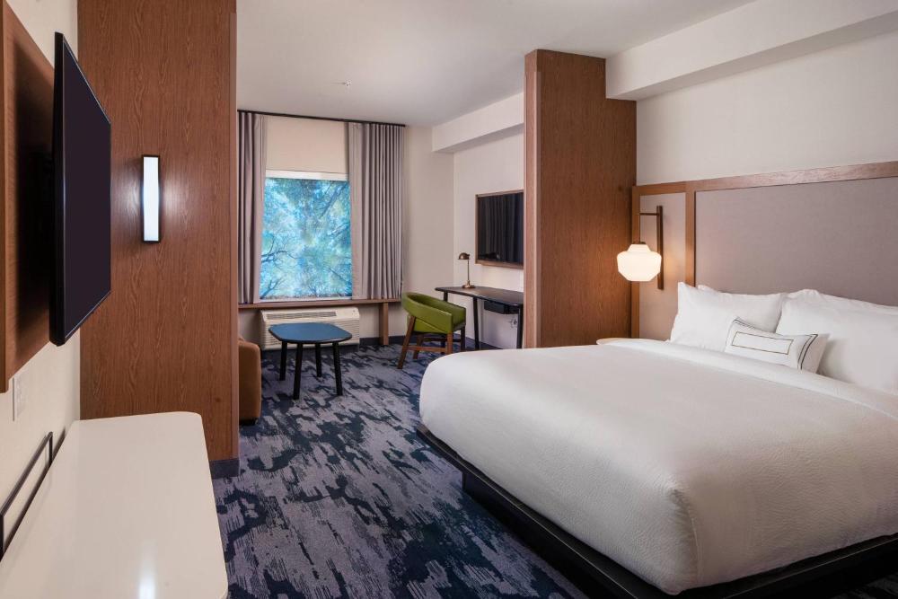 King Suite with Sofa Bed - Hearing Accessible interior